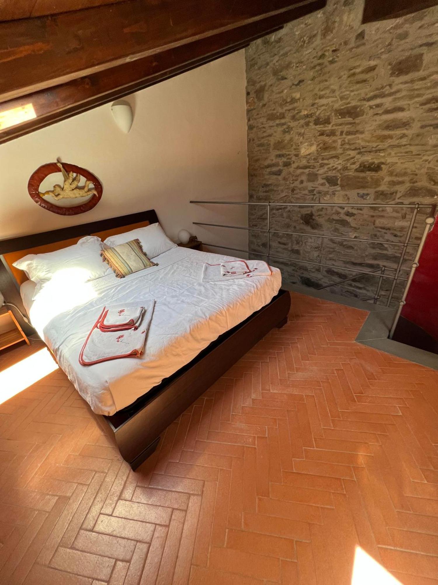 Casa Boru - A Beautiful Fully Restored Spacious House With Fantastic Views Calice al Cornoviglio Екстер'єр фото